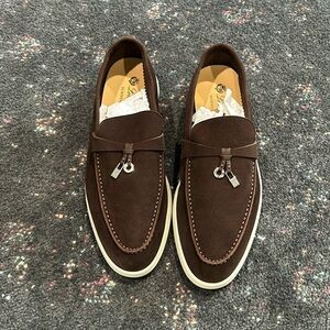 NEW IN BOX Loro Piana Summer Walk